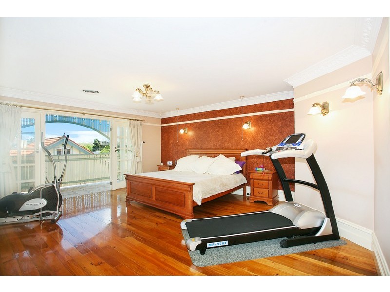 18 CONSETT STREET, Concord West NSW 2138