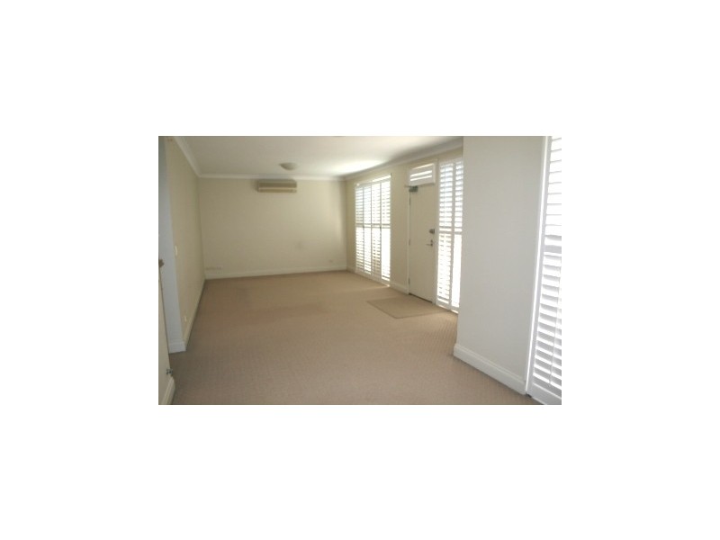 16 Kings Park Walk, Five Dock NSW 2046