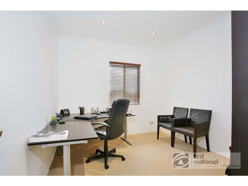 6/2a WALTON CRESCENT, Abbotsford NSW 2046