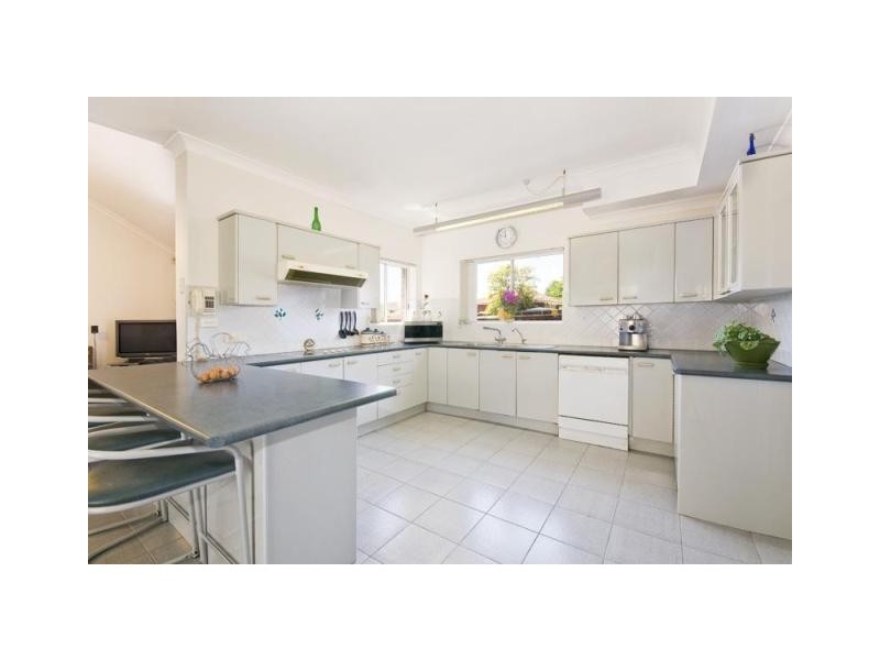 6 Santa Rosa Ave, Ryde NSW 2112
