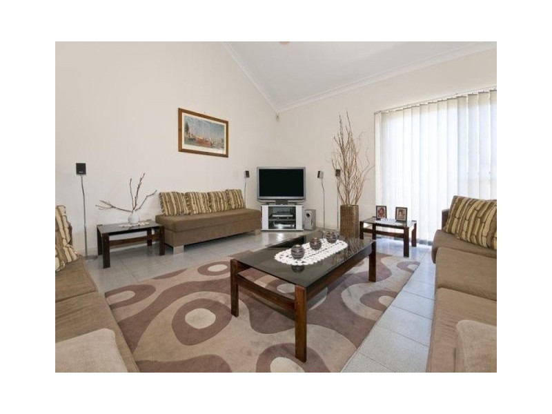 6 Santa Rosa Ave, Ryde NSW 2112