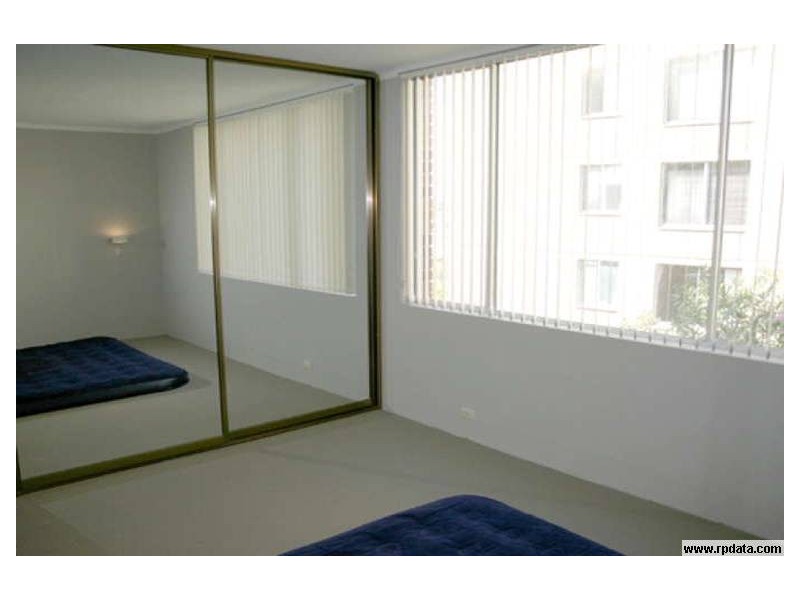 9/3A Bortfield Drv, Chiswick NSW 2046