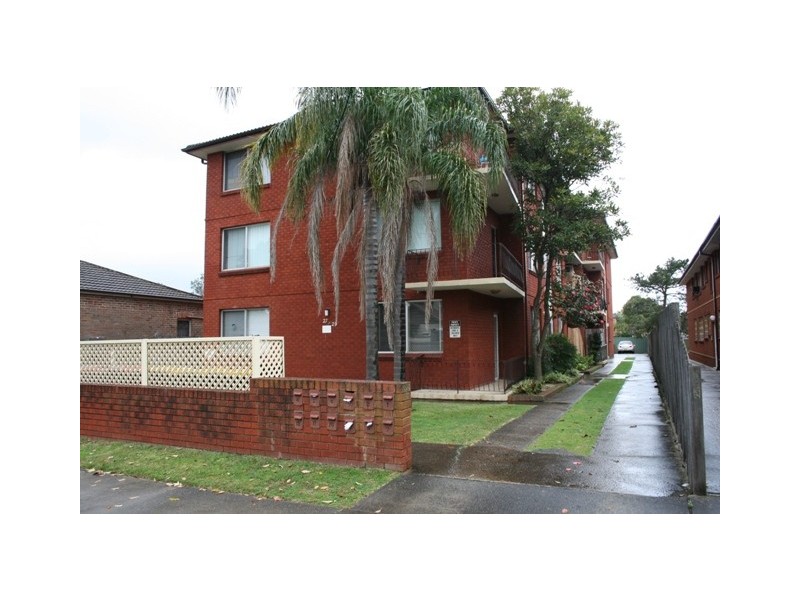 8/27-29 Second Ave, Campsie NSW 2194
