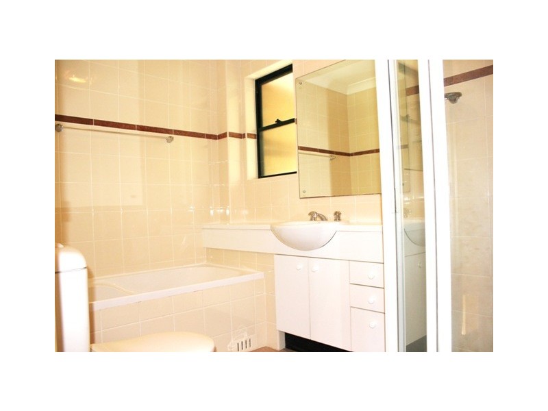 4/1a HENLEY  MARINE DRIVE, Five Dock NSW 2046