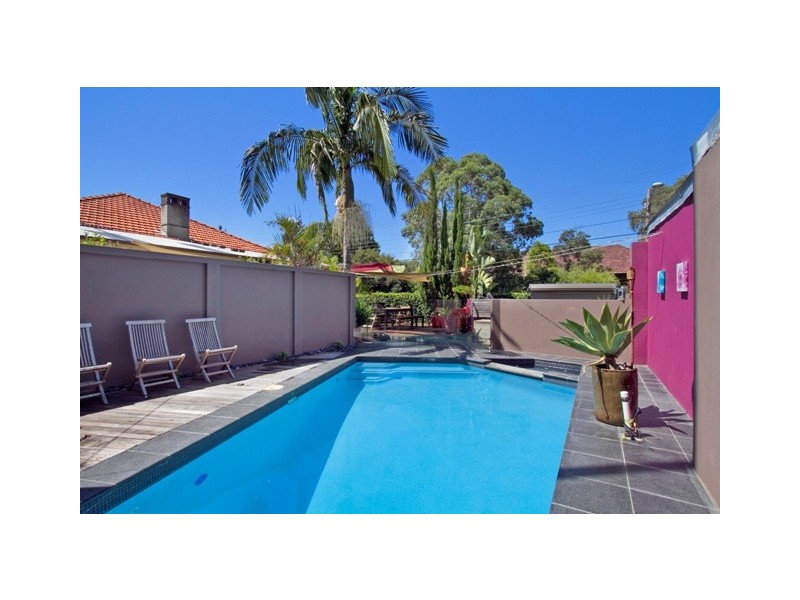 1 BAYVIEW ROAD, Canada Bay NSW 2046