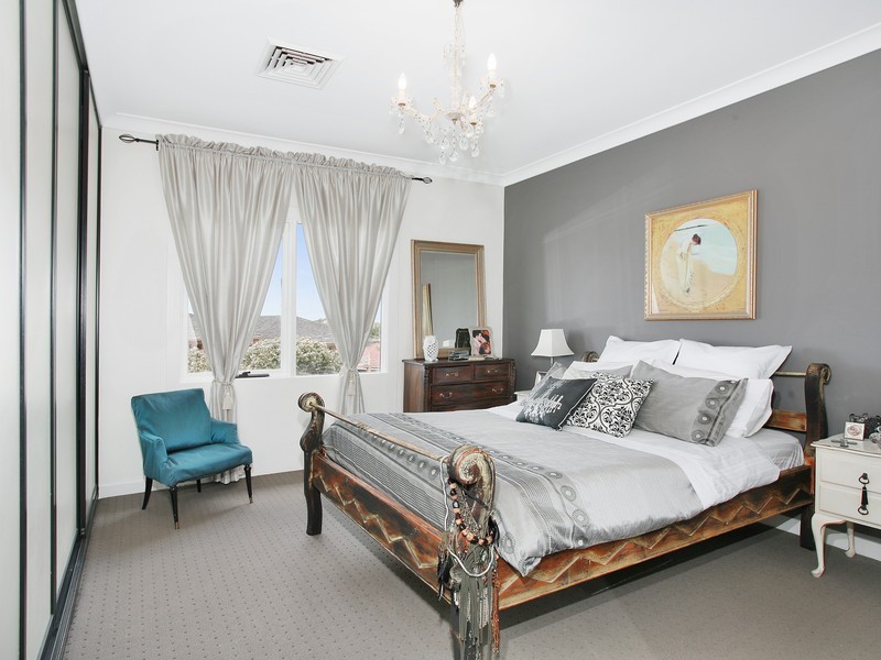 16 Lea Avenue, Russell Lea NSW 2046