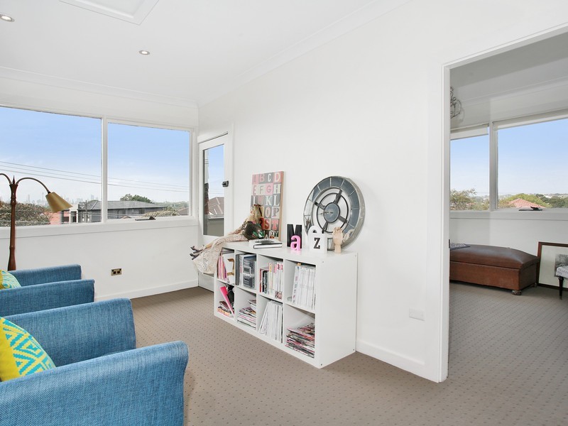 16 Lea Avenue, Russell Lea NSW 2046