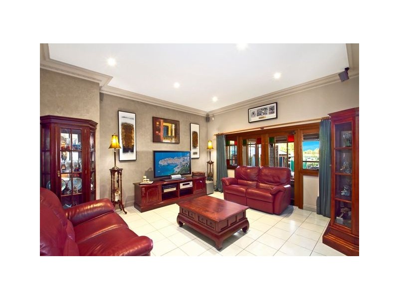 2 Ingham Avenue, Five Dock NSW 2046