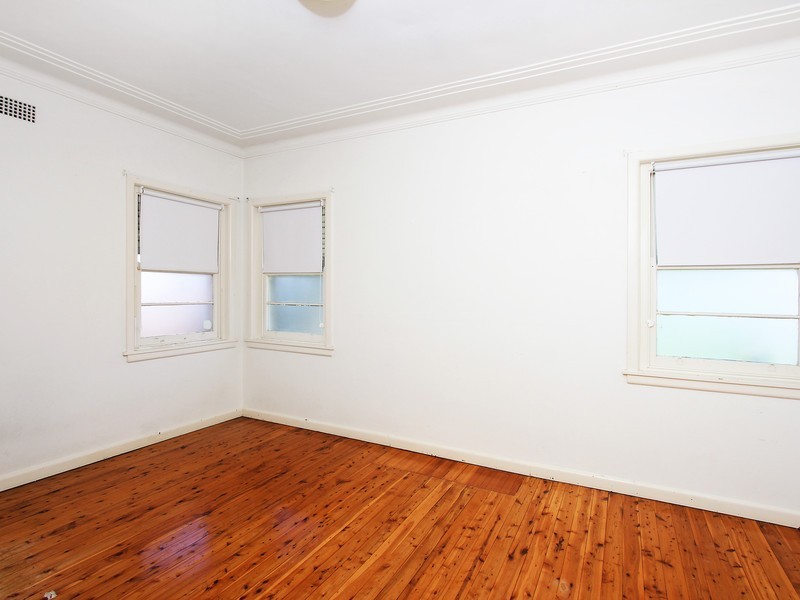 4 MOORE STREET, Cabarita NSW 2137