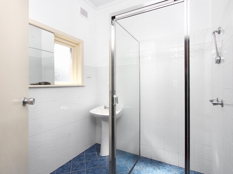 4 MOORE STREET, Cabarita NSW 2137