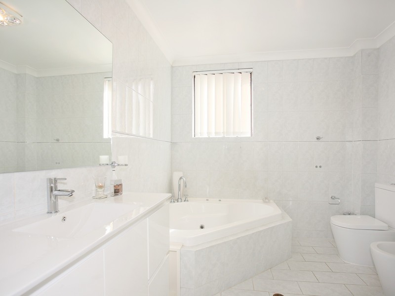 19 Walton Crescent, Abbotsford NSW 2046