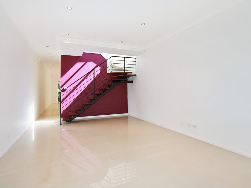 21 Farnham Avenue, Roselands NSW 2196