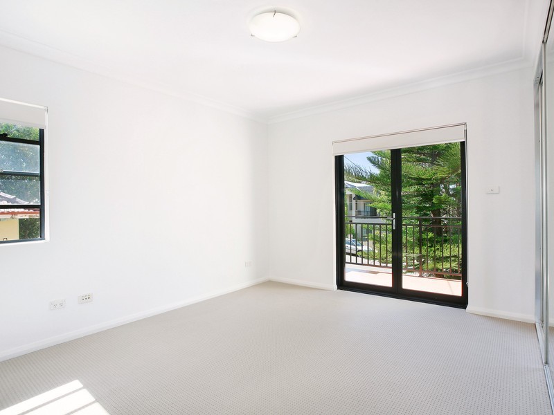 21 Farnham Avenue, Roselands NSW 2196