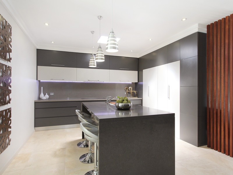 8 Loville Avenue, Peakhurst Heights NSW 2210