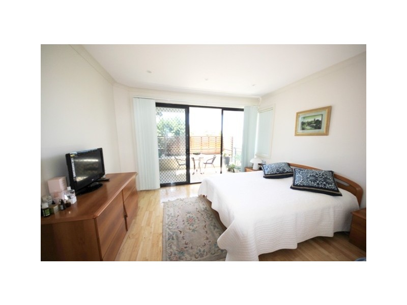 13 BURNS CRESCENT, Chiswick NSW 2046