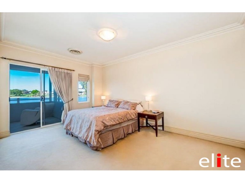 17 JACARANDA AVENUE, Cabarita NSW 2137