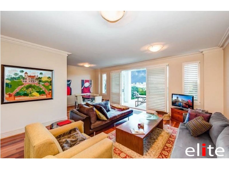 17 JACARANDA AVENUE, Cabarita NSW 2137