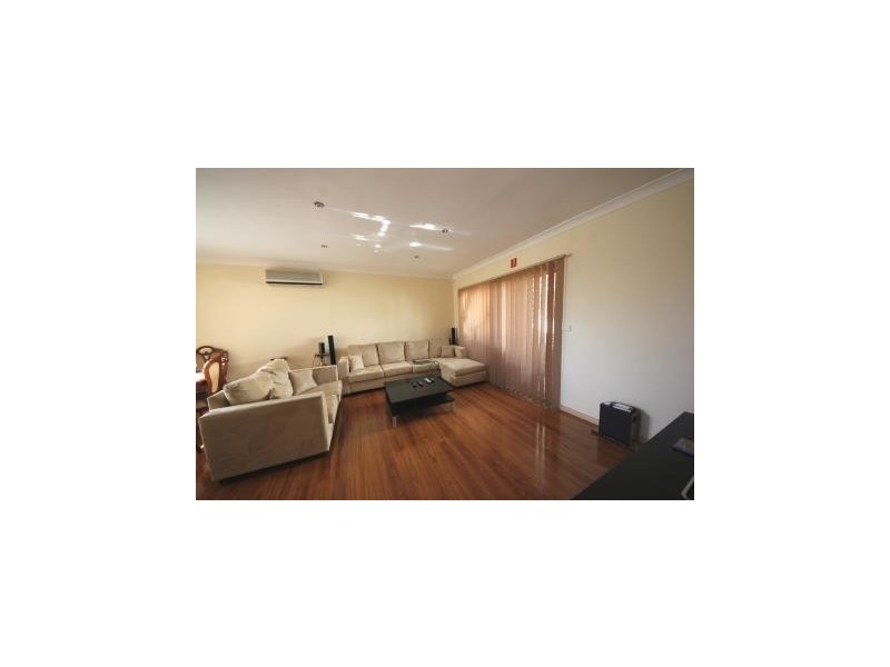 1A Hewitt Street, Greenacre NSW 2190