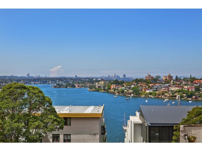 15/27 WALTON CRESCENT, Abbotsford NSW 2046