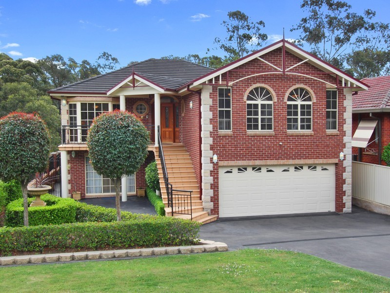 174 Henry Lawson Drive, Georges Hall NSW 2198