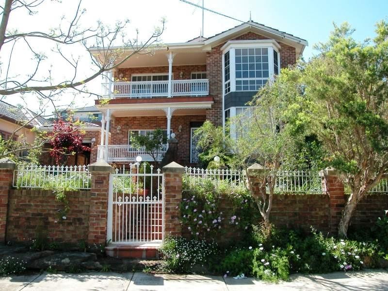 15 Highcliff, Earlwood NSW 2206