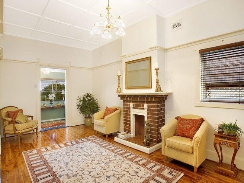 69  THORNLEY STREET , Marrickville NSW 2204