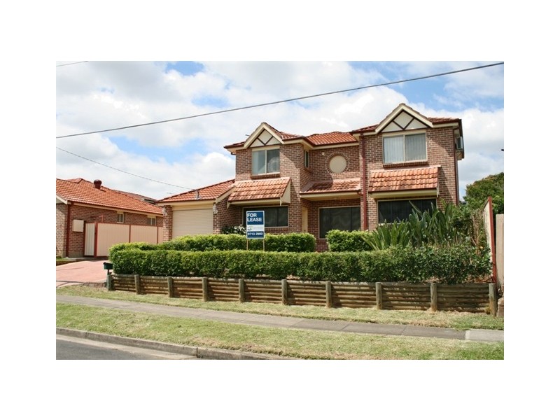 1D Hewitt St, Greenacre NSW 2190
