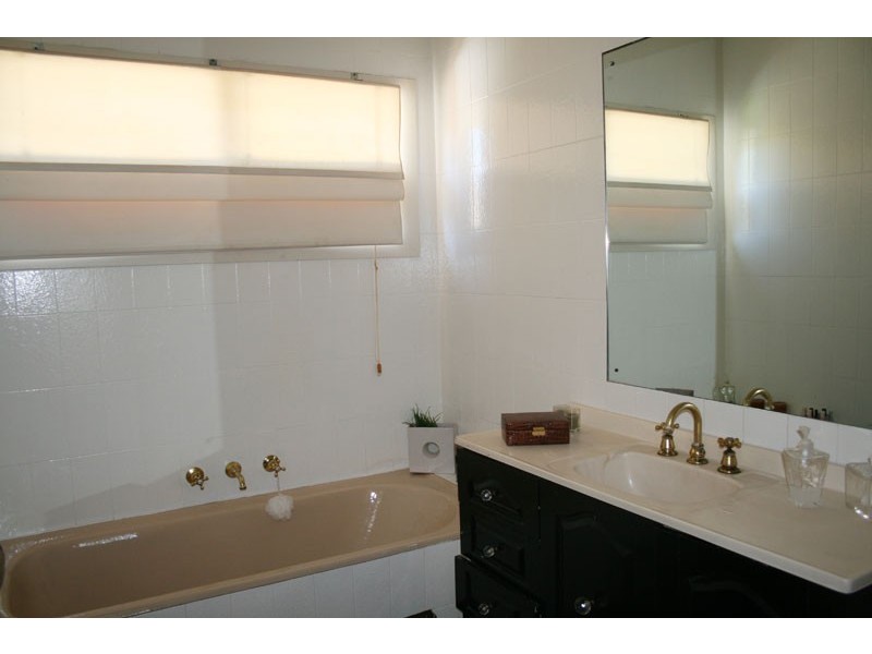 16 Lea Ave, Russell Lea NSW 2046