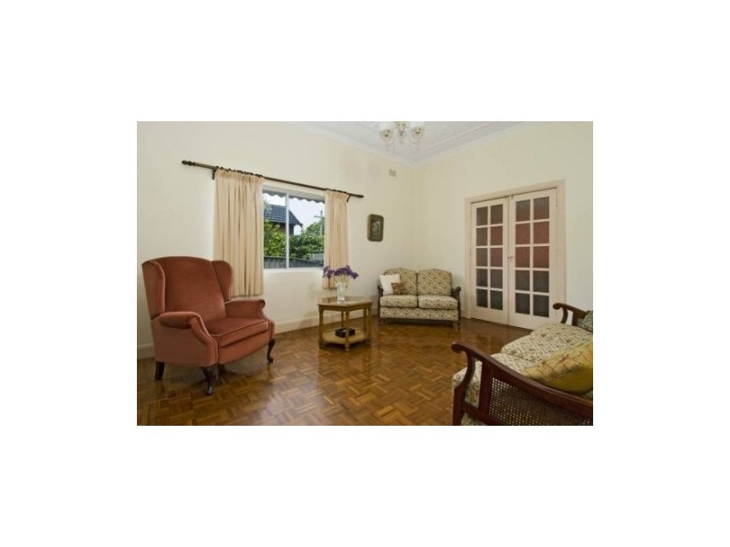 27 Hammond Street, Croydon NSW 2132