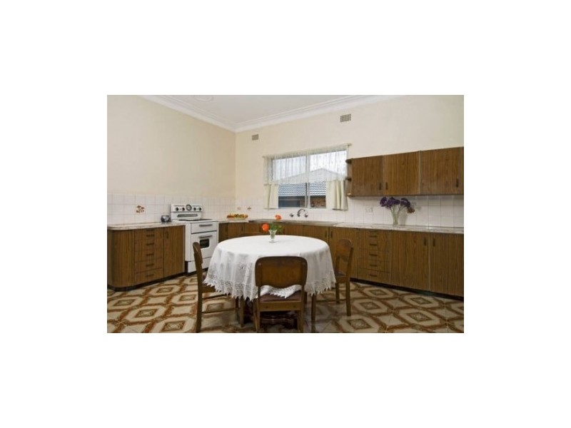 27 Hammond Street, Croydon NSW 2132