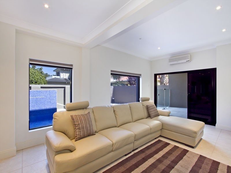 19B Waratah Street, Kyle Bay NSW 2221