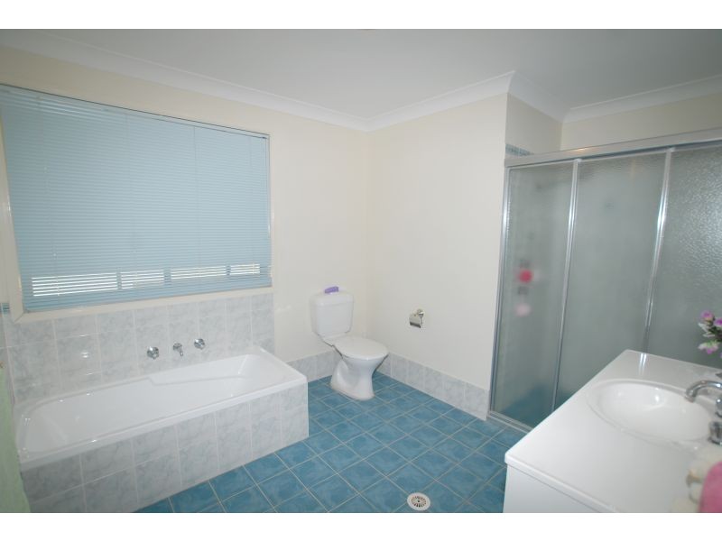 Wadalba NSW 2259