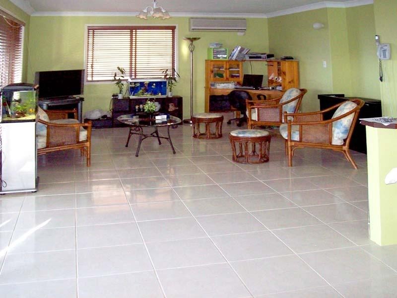 6 Somerset Avenue, Banora Point NSW 2486