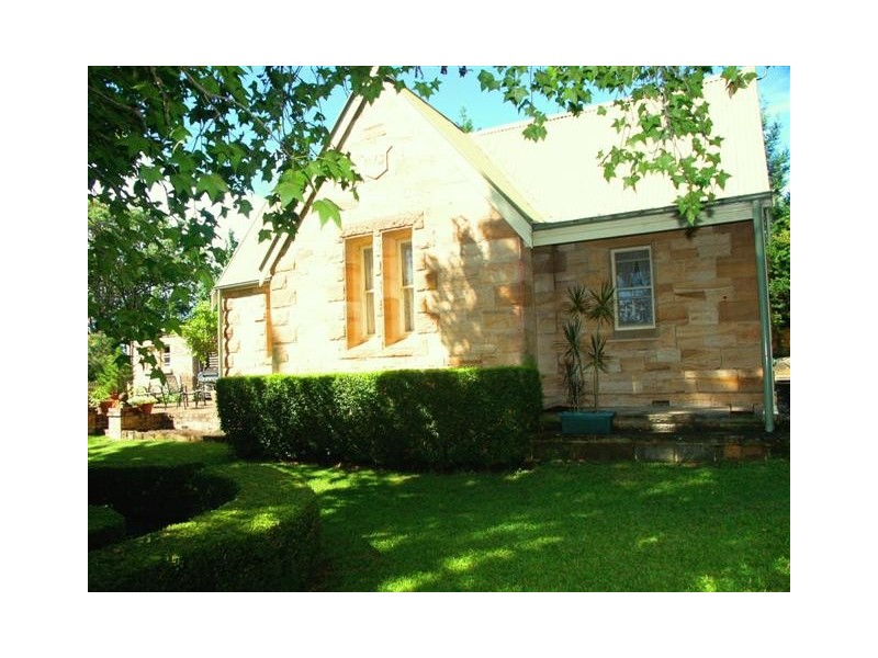 112 Green Pde, Valley Heights NSW 2777