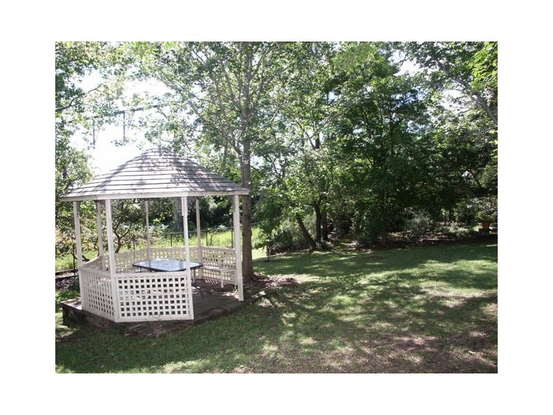 112 Green Pde, Valley Heights NSW 2777