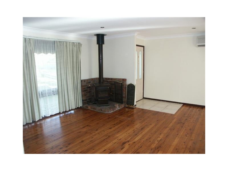 17 Booker Road, Hawkesbury Heights NSW 2777