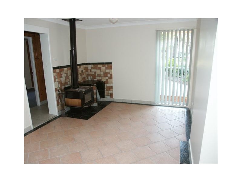 89 Railway Pde, Woodford NSW 2778