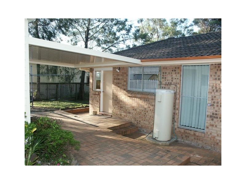 89 Railway Pde, Woodford NSW 2778