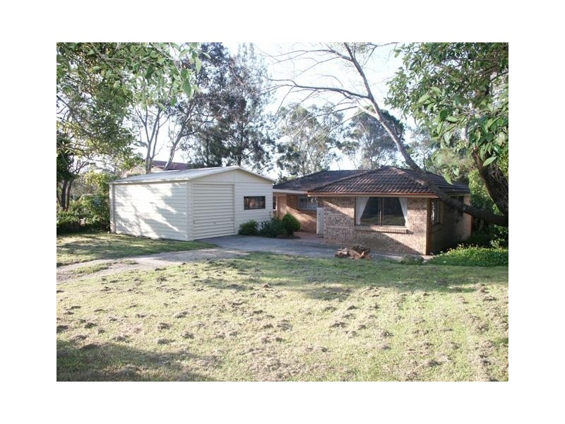 89 Railway Pde, Woodford NSW 2778