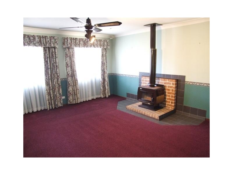 18 Endeavour Drive, Winmalee NSW 2777