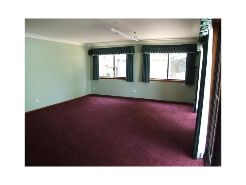 18 Endeavour Drive, Winmalee NSW 2777