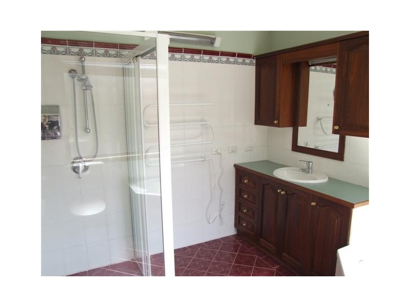 18 Endeavour Drive, Winmalee NSW 2777