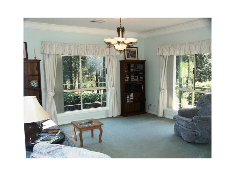 6 Cassam Place, Valley Heights NSW 2777