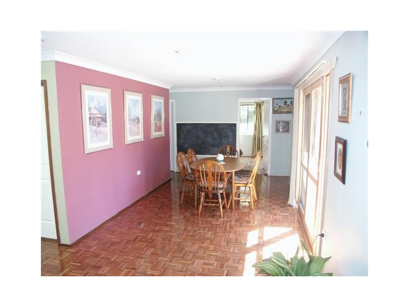 18 Tamara Ave, Faulconbridge NSW 2776