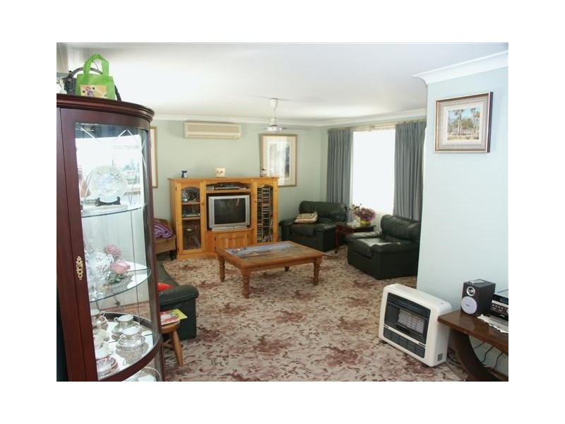 18 Tamara Ave, Faulconbridge NSW 2776