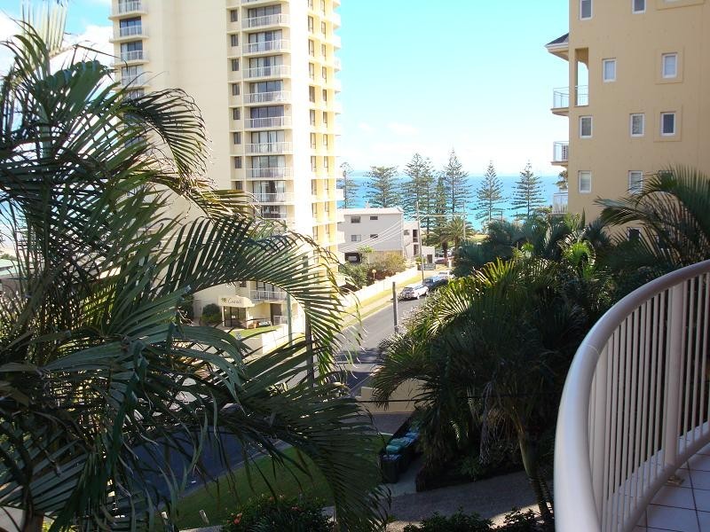 5/3 Tweed Terrace, Rainbow Bay QLD 4225