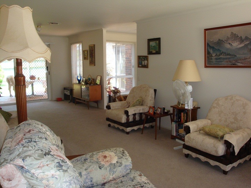45 Kawana Crescent, Ashmore QLD 4214