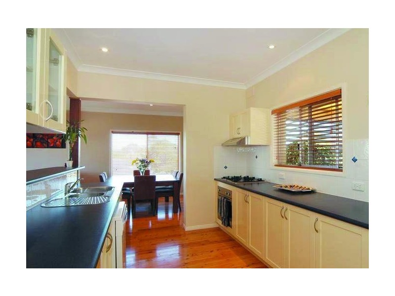 1 Seaview Road, Banora Point NSW 2486