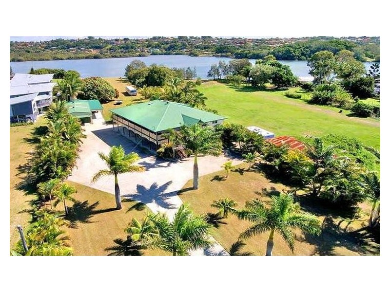 11 Chinderah Bay Drive, Chinderah NSW 2487