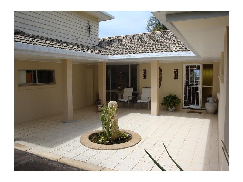 50 Oyster Point Road, Banora Point NSW 2486